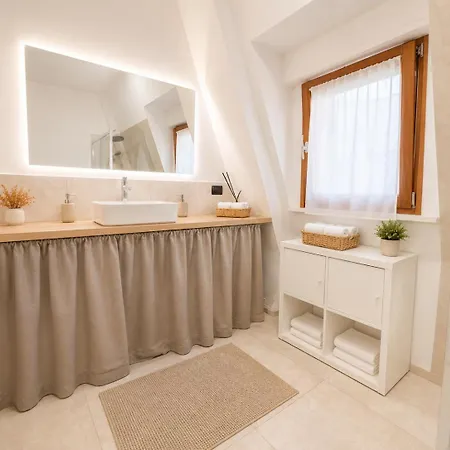 Eklettiko Bright Cozy Private Flat!